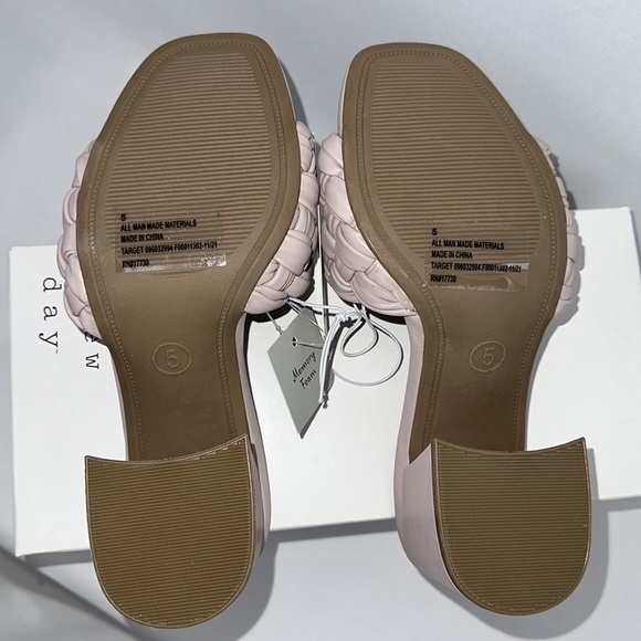 Light Lavender 2.5” Chunky Heel Mule Woven Strap Memory Foam Slide - Picture 8 of 10